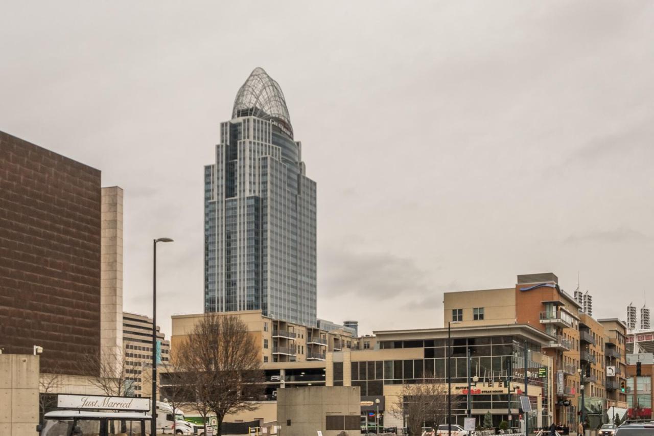 Frontdesk I Sycamore Place Apts Downtown Cincinnati Bagian luar foto